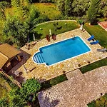 Kamaritis Villa, Private Studio, Mountain View